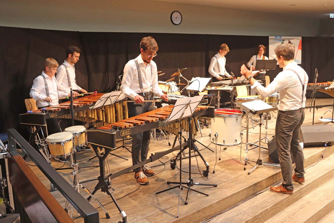 Manfred-Paech-Jugendsportpreis 2020 - Das Percussemble „Drumkey“ aus der städtischen Musikschule sorgte beim Festakt für coole musikalische Akzente