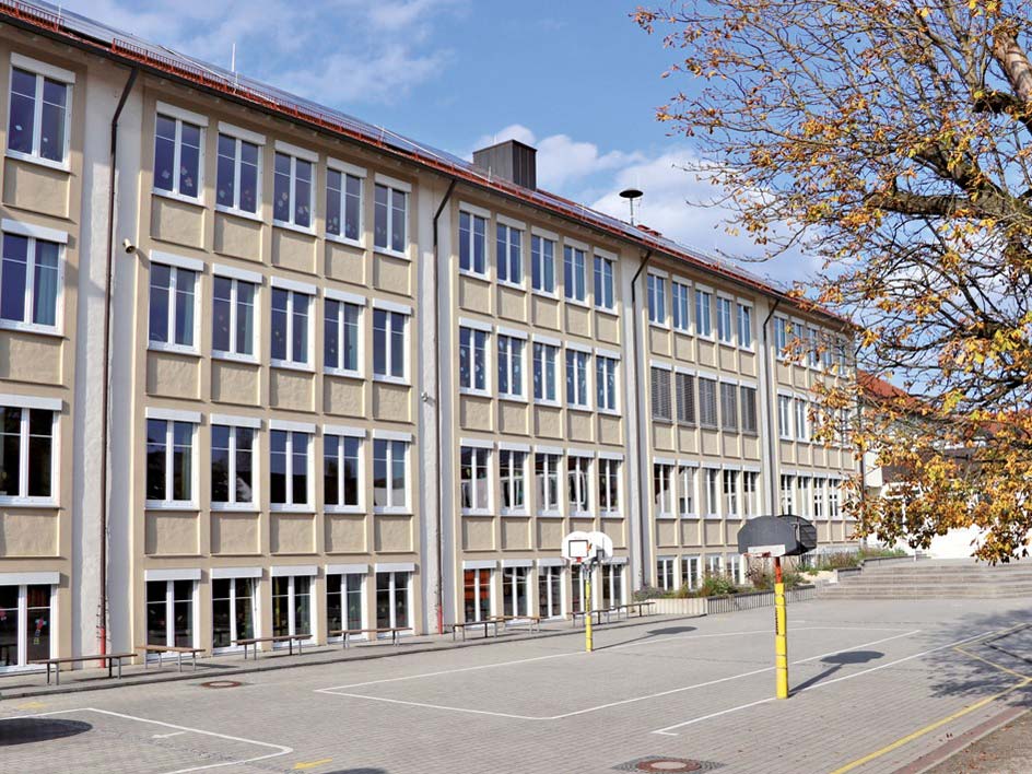 Grossansicht in neuem Fenster: Schon heute reicht der Platz der alten Grundschule an der Kirchstraße nicht mehr. Alle verfügbaren Räume wurden für dieses Schuljahr in...